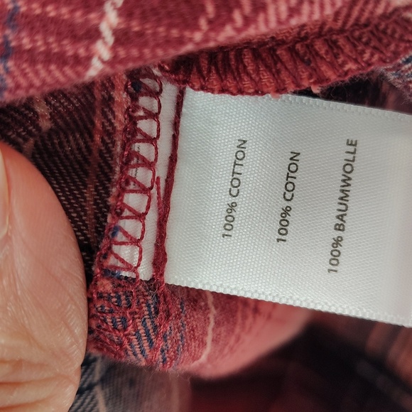 Noble Outfitters Button Down Flannel Size 1X Pink Blue Plaid NWT - Picture 4 of 5